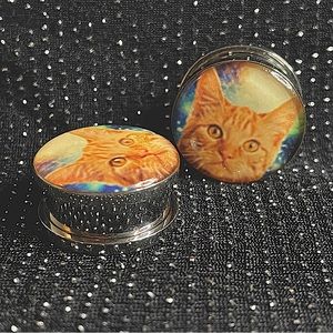 Cat Plugs